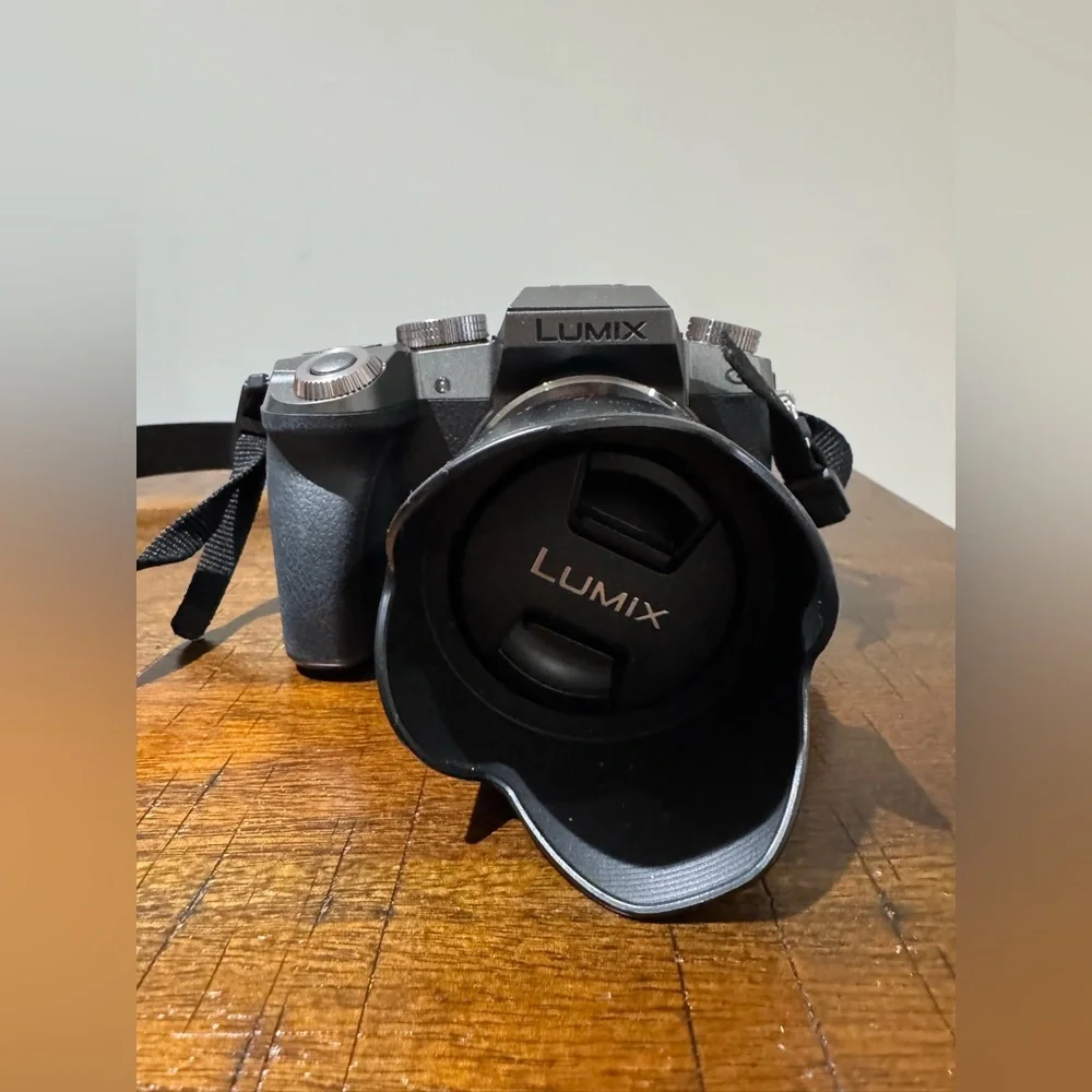 Panasonic LUMIX G7KS 4K Mirrorless Camera 16MP Digital Camera + 14-42mm Lens Kit